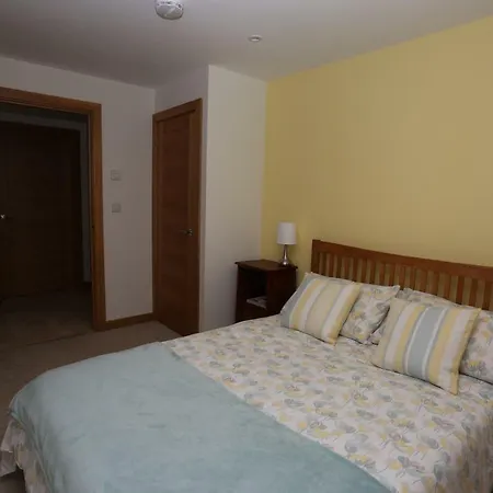 Holywell Bay Bed & Breakfast
